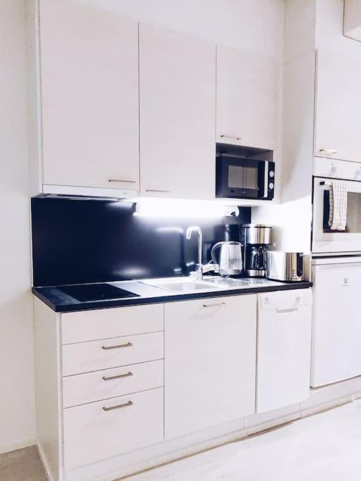 New Studio Cherry Near Helsinki Airport In Kivistoe ヴァンター エクステリア 写真